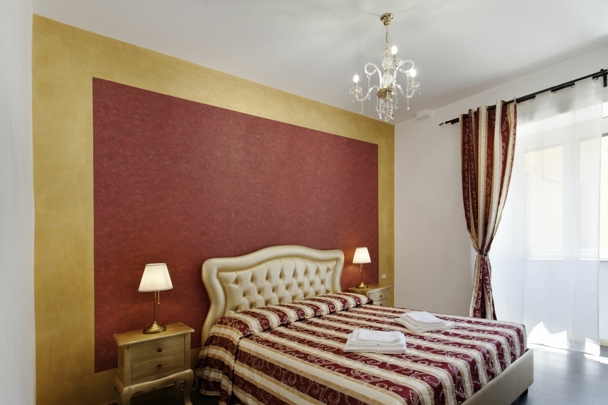 Guest house Secret Rhome 2*